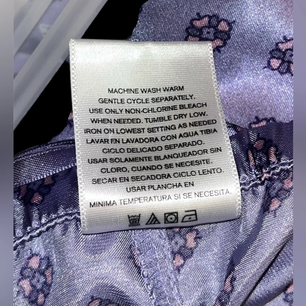 Size M Liz Claiborne Purple Satin Pajama Pants with Subtle Pattern - Picture 5 of 5